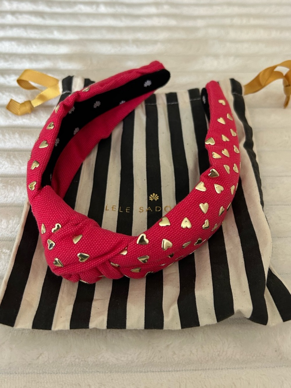 Lele Sadoughi top knot pink headband with gold hearts 💕